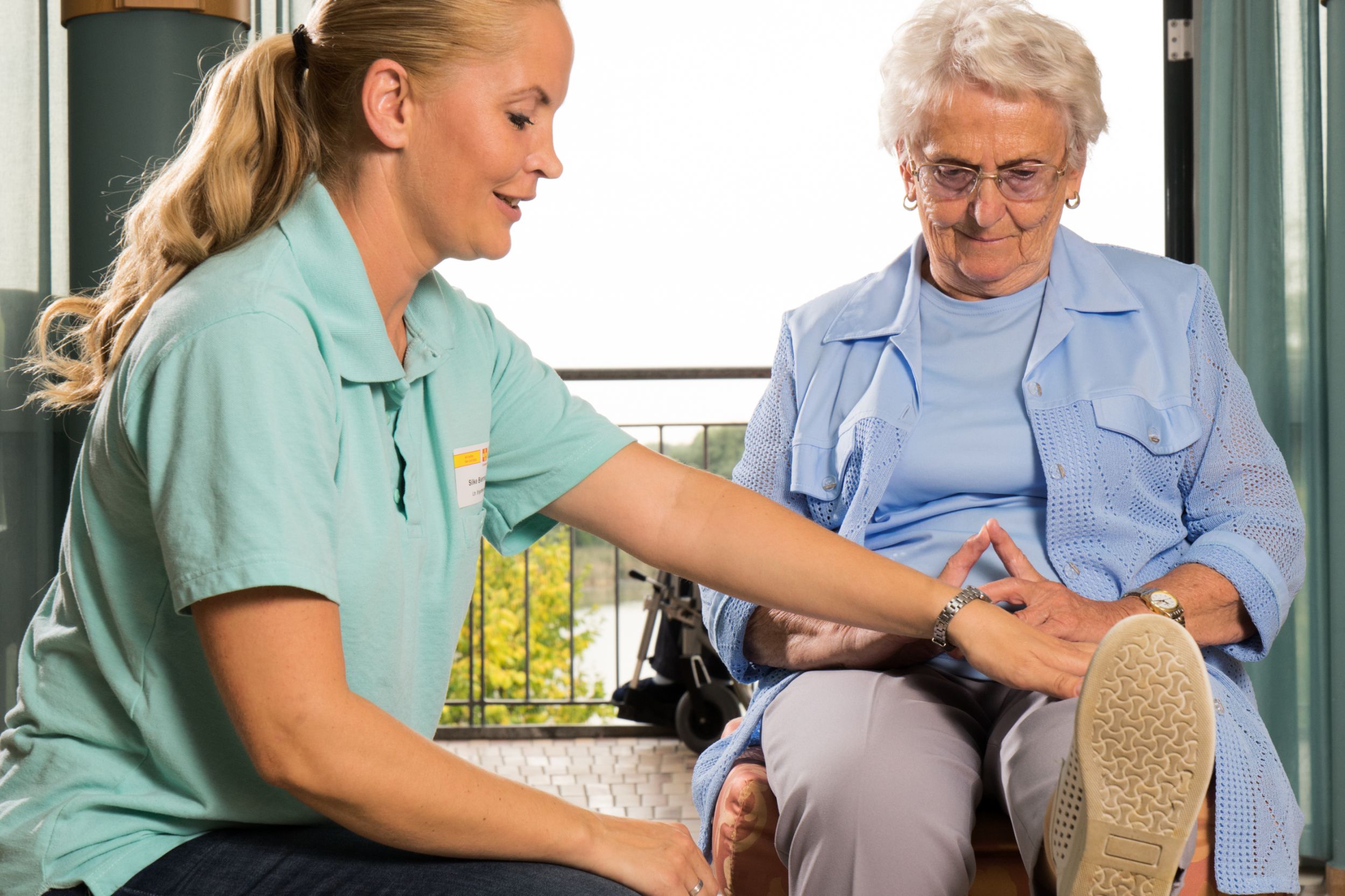 asb-pflegeheim-aktivierung-physiotherapie-seniorenbetreuung.jpg